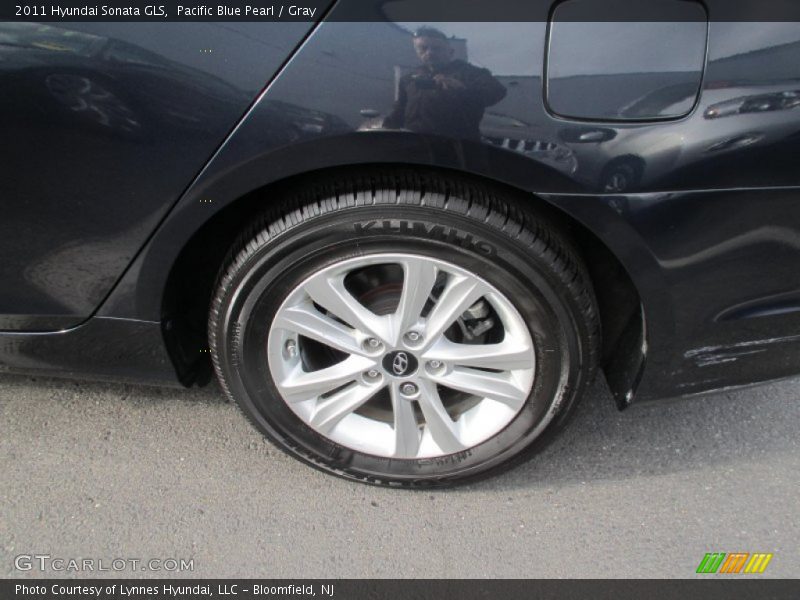Pacific Blue Pearl / Gray 2011 Hyundai Sonata GLS