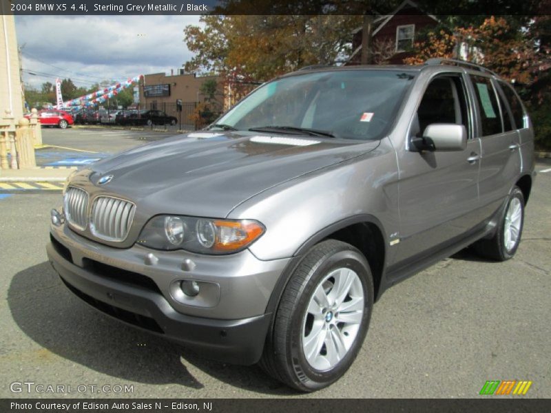 Front 3/4 View of 2004 X5 4.4i