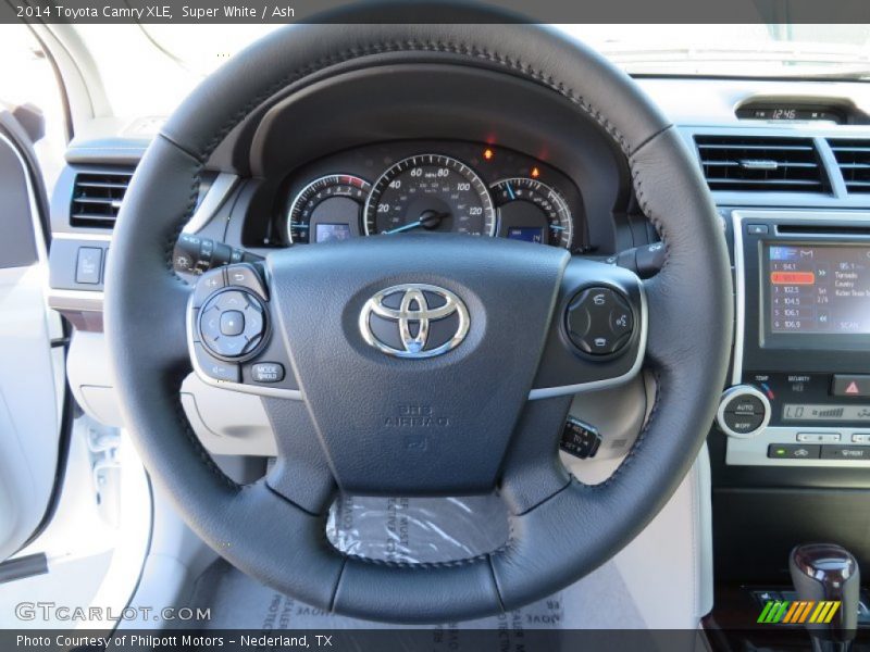 Super White / Ash 2014 Toyota Camry XLE