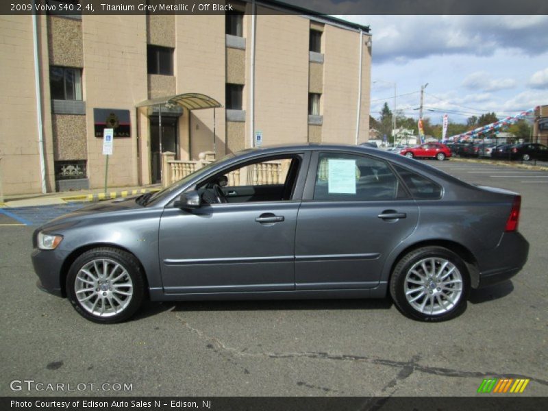 Titanium Grey Metallic / Off Black 2009 Volvo S40 2.4i