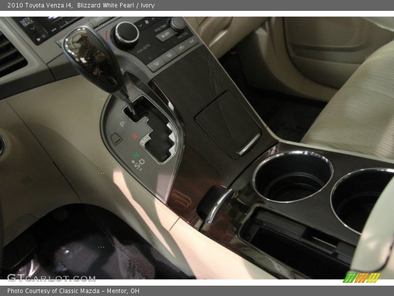 Blizzard White Pearl / Ivory 2010 Toyota Venza I4