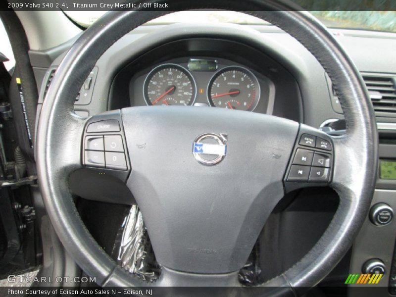 Titanium Grey Metallic / Off Black 2009 Volvo S40 2.4i