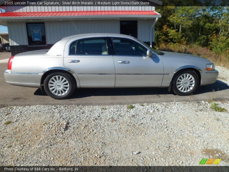 Silver Birch Metallic / Medium Light Stone/Dark Stone 2005 Lincoln Town Car Signature