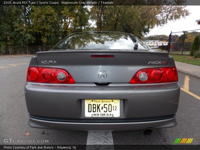 Magnesium Gray Metallic / Titanium 2005 Acura RSX Type S Sports Coupe
