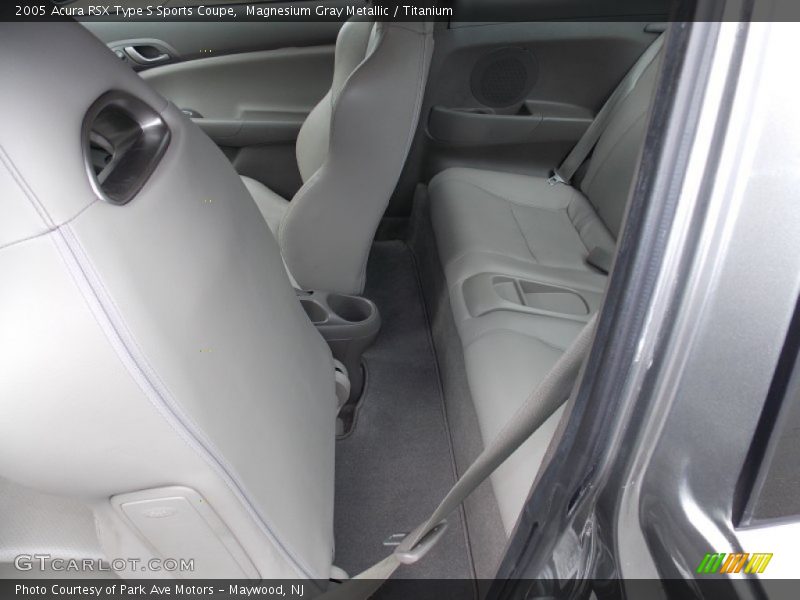 Magnesium Gray Metallic / Titanium 2005 Acura RSX Type S Sports Coupe