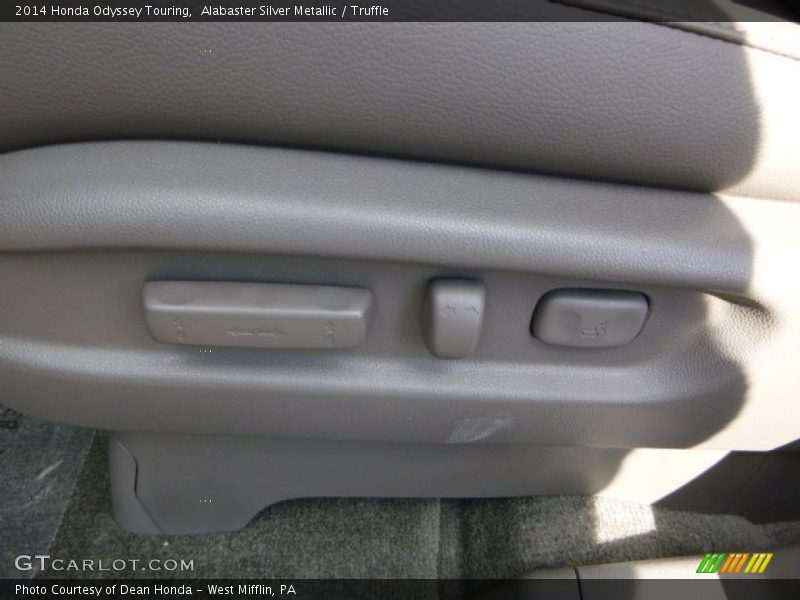 Alabaster Silver Metallic / Truffle 2014 Honda Odyssey Touring
