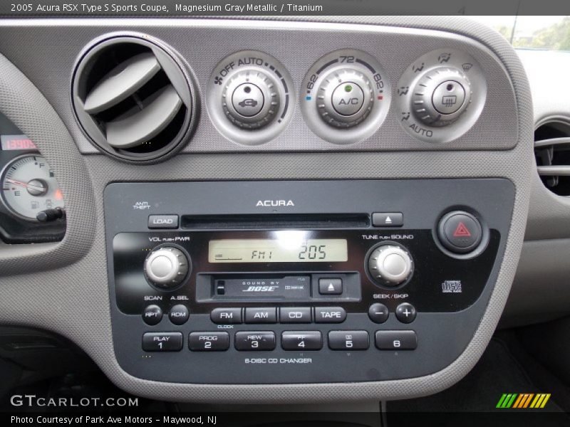 Controls of 2005 RSX Type S Sports Coupe