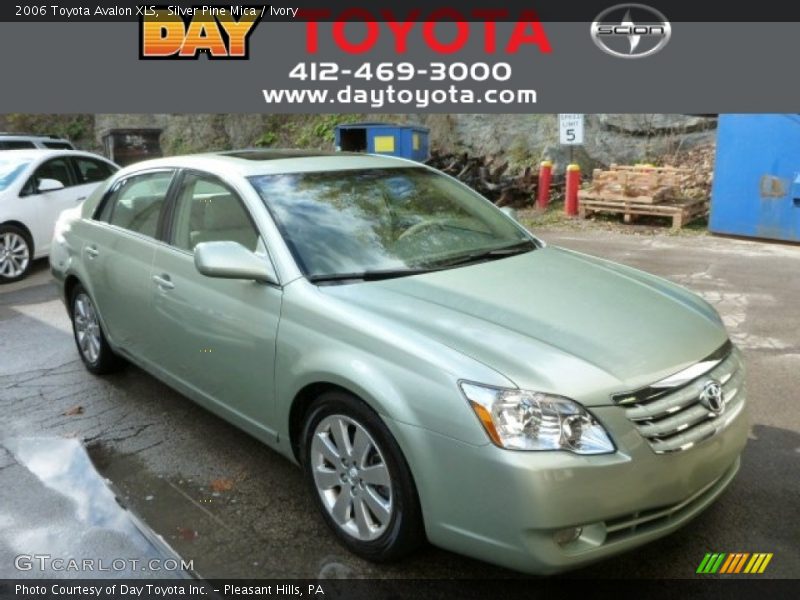 Silver Pine Mica / Ivory 2006 Toyota Avalon XLS