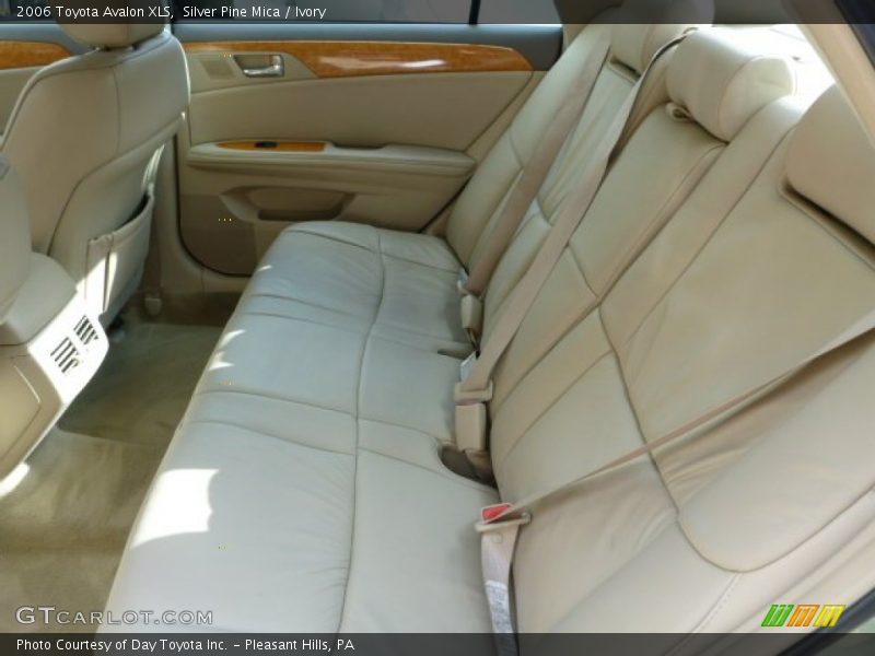 Rear Seat of 2006 Avalon XLS