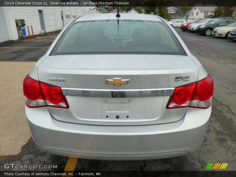 Silver Ice Metallic / Jet Black/Medium Titanium 2014 Chevrolet Cruze LS