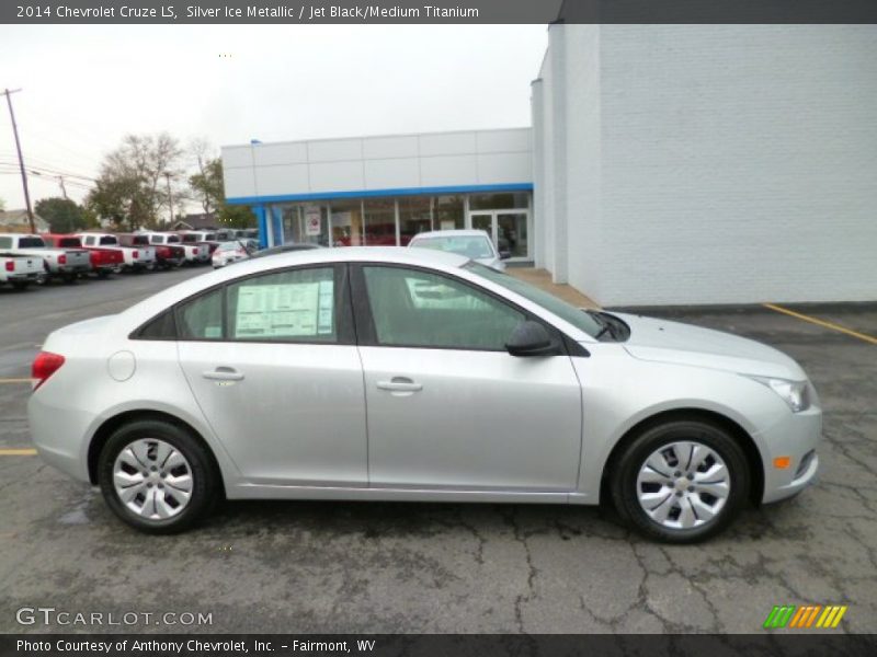 Silver Ice Metallic / Jet Black/Medium Titanium 2014 Chevrolet Cruze LS