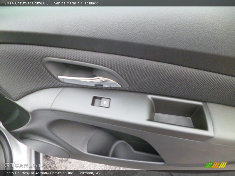Silver Ice Metallic / Jet Black 2014 Chevrolet Cruze LT