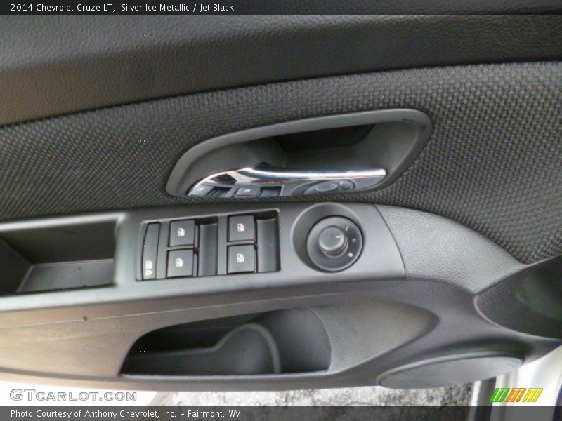 Silver Ice Metallic / Jet Black 2014 Chevrolet Cruze LT