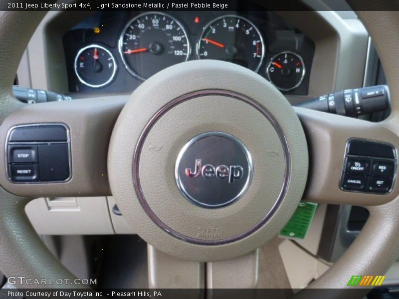 Light Sandstone Metallic / Pastel Pebble Beige 2011 Jeep Liberty Sport 4x4