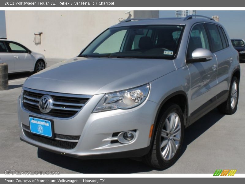 Reflex Silver Metallic / Charcoal 2011 Volkswagen Tiguan SE