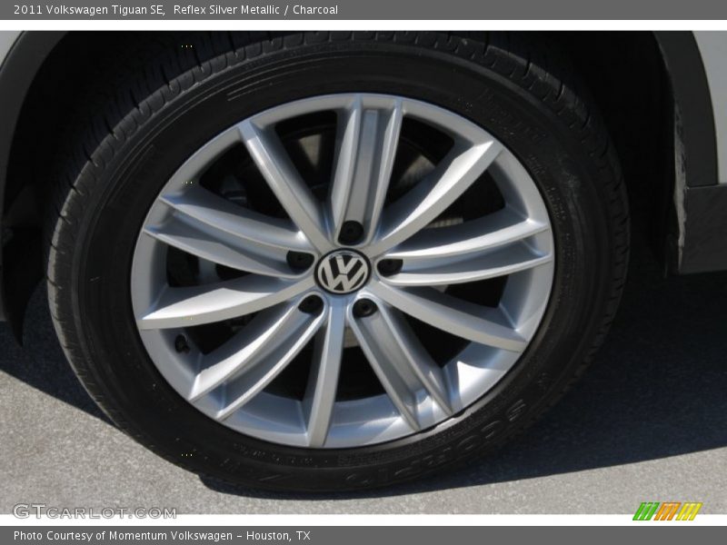 Reflex Silver Metallic / Charcoal 2011 Volkswagen Tiguan SE