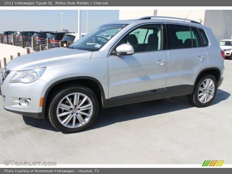 Reflex Silver Metallic / Charcoal 2011 Volkswagen Tiguan SE