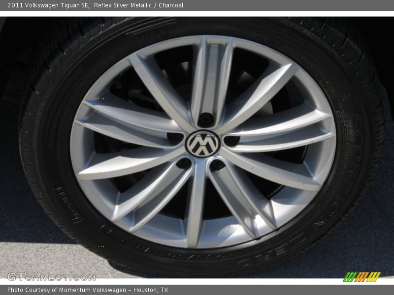 Reflex Silver Metallic / Charcoal 2011 Volkswagen Tiguan SE