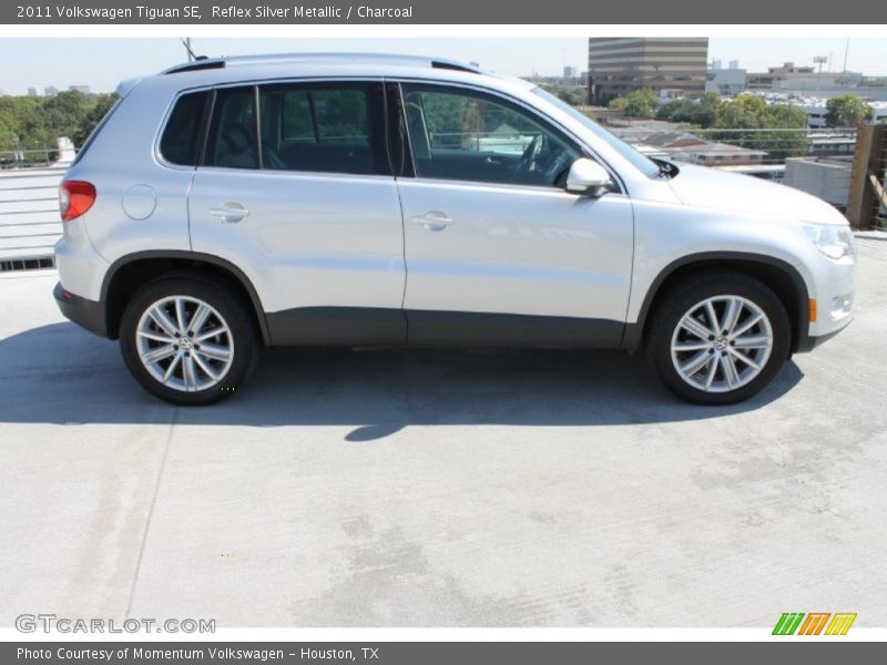 Reflex Silver Metallic / Charcoal 2011 Volkswagen Tiguan SE