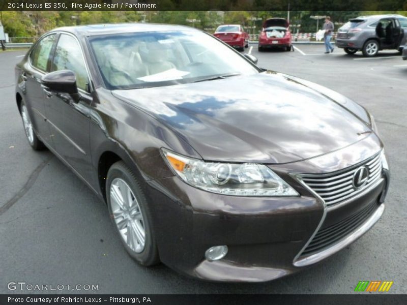 Front 3/4 View of 2014 ES 350