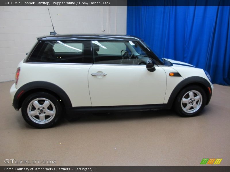 Pepper White / Grey/Carbon Black 2010 Mini Cooper Hardtop