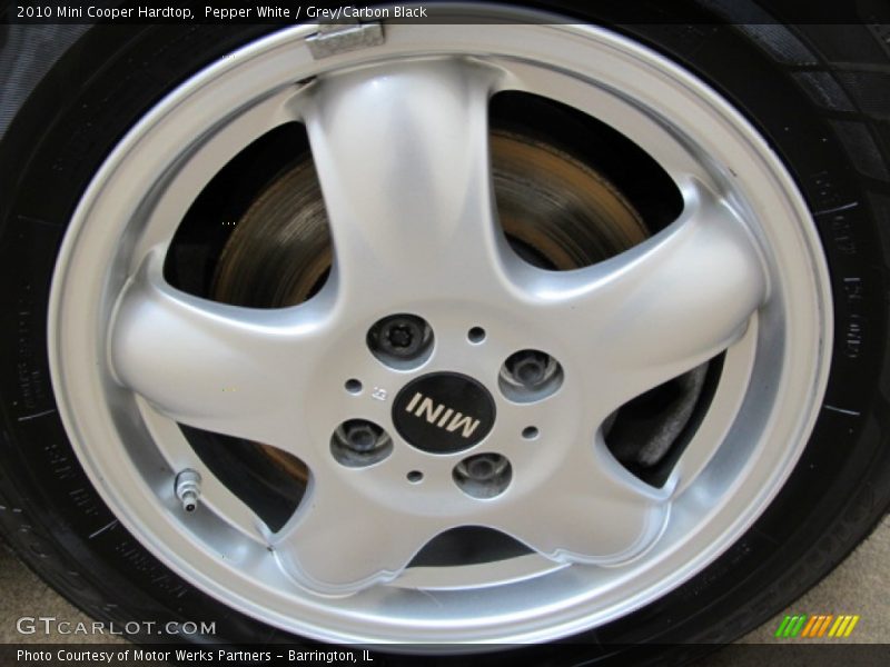 Pepper White / Grey/Carbon Black 2010 Mini Cooper Hardtop