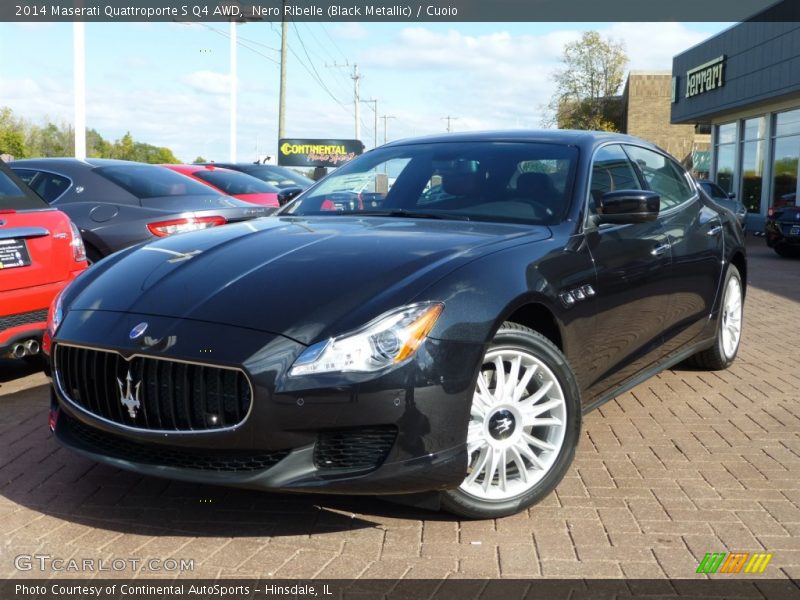 Front 3/4 View of 2014 Quattroporte S Q4 AWD