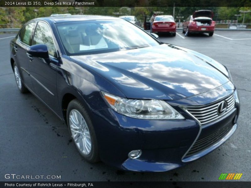 Front 3/4 View of 2014 ES 350