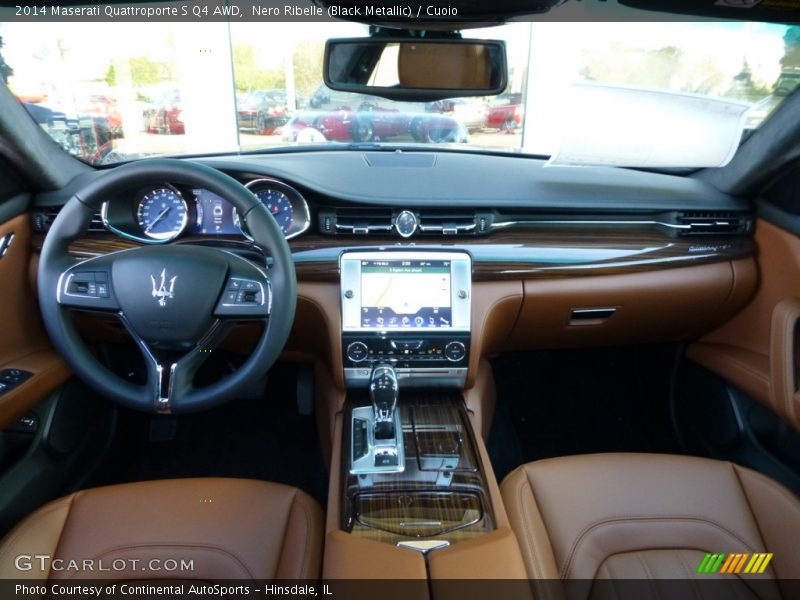 Dashboard of 2014 Quattroporte S Q4 AWD