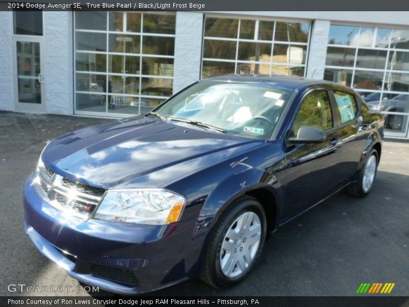 True Blue Pearl / Black/Light Frost Beige 2014 Dodge Avenger SE
