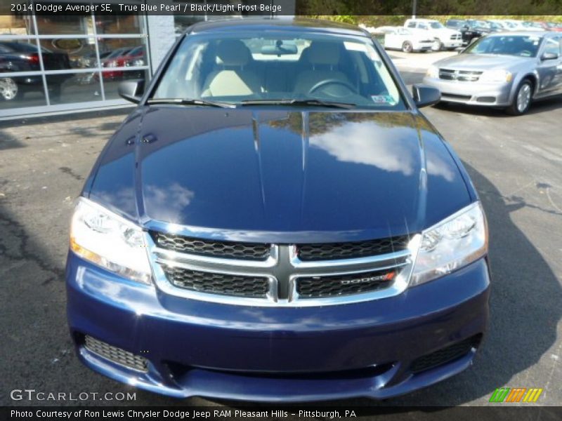 True Blue Pearl / Black/Light Frost Beige 2014 Dodge Avenger SE