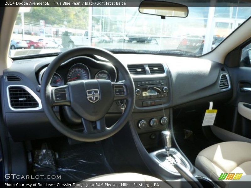 True Blue Pearl / Black/Light Frost Beige 2014 Dodge Avenger SE