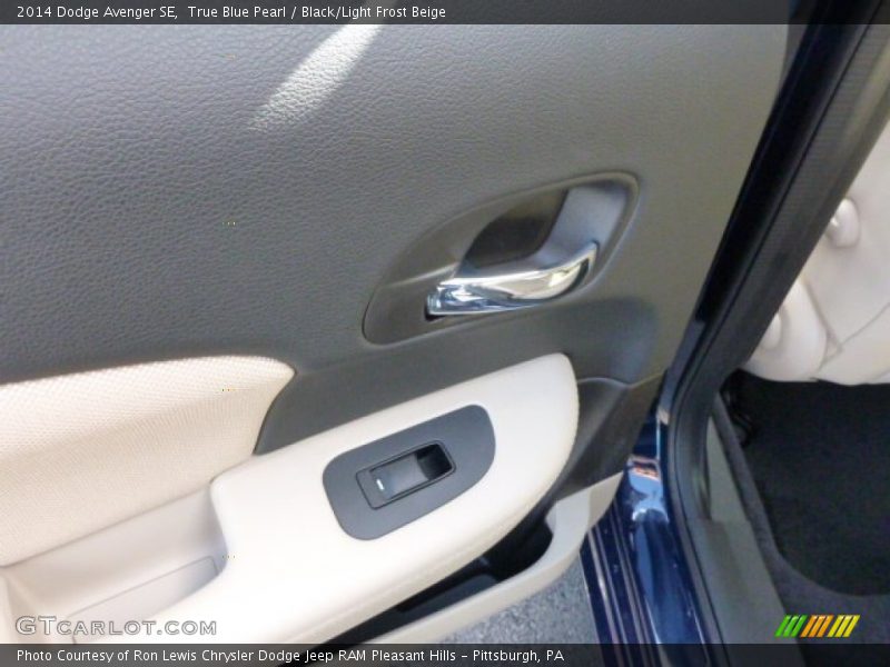 True Blue Pearl / Black/Light Frost Beige 2014 Dodge Avenger SE
