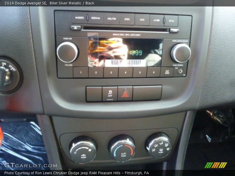 Billet Silver Metallic / Black 2014 Dodge Avenger SE