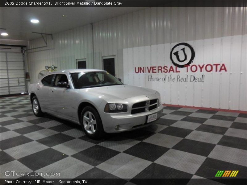 Bright Silver Metallic / Dark Slate Gray 2009 Dodge Charger SXT