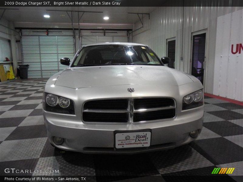 Bright Silver Metallic / Dark Slate Gray 2009 Dodge Charger SXT