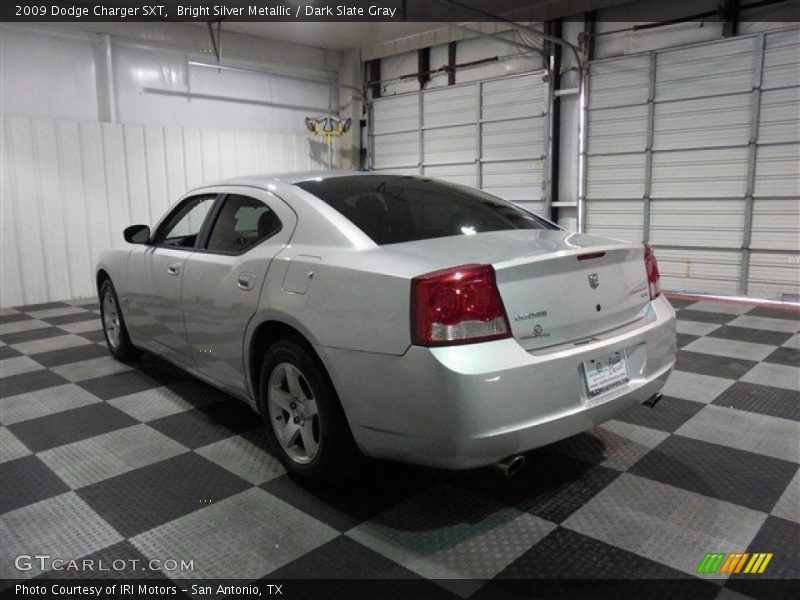 Bright Silver Metallic / Dark Slate Gray 2009 Dodge Charger SXT