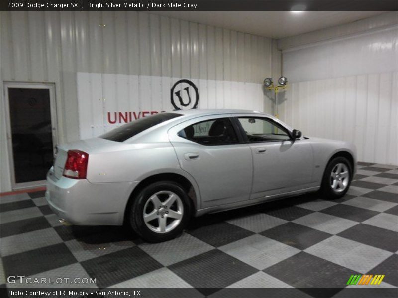 Bright Silver Metallic / Dark Slate Gray 2009 Dodge Charger SXT