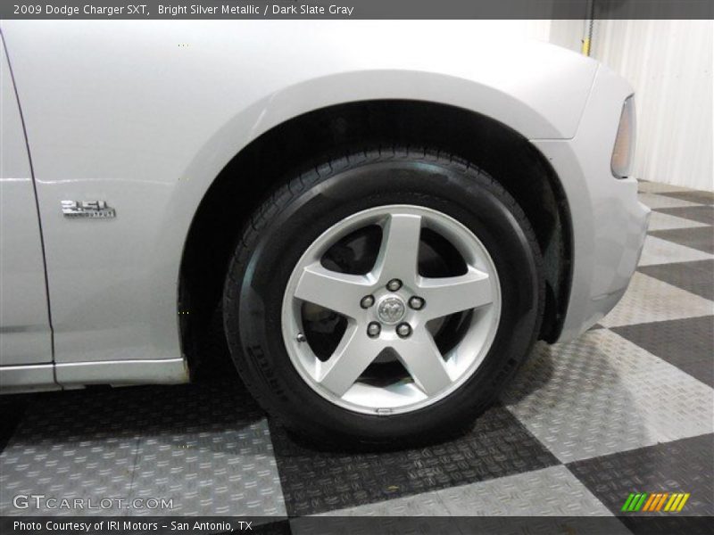 Bright Silver Metallic / Dark Slate Gray 2009 Dodge Charger SXT