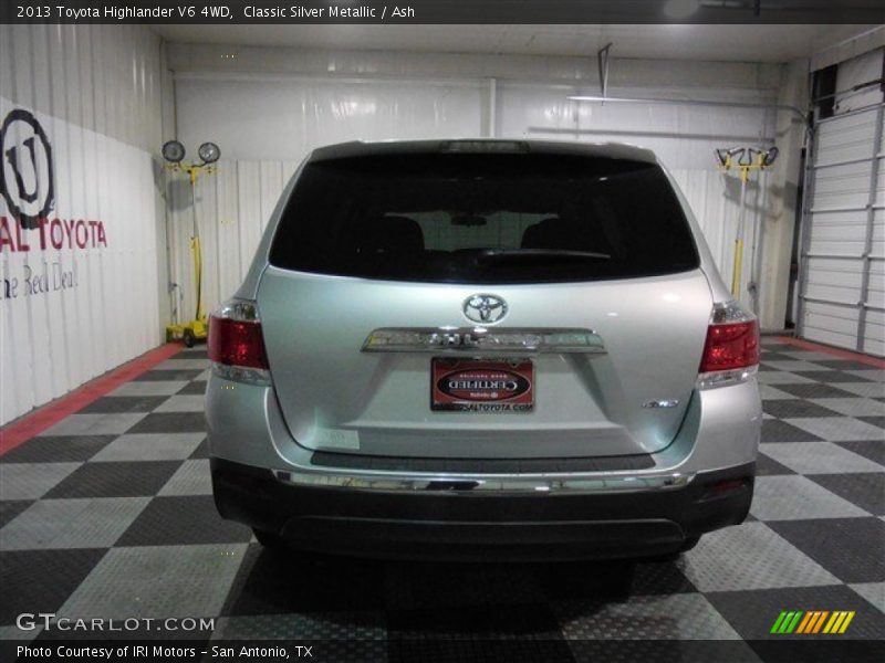 Classic Silver Metallic / Ash 2013 Toyota Highlander V6 4WD