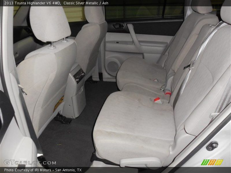 Classic Silver Metallic / Ash 2013 Toyota Highlander V6 4WD