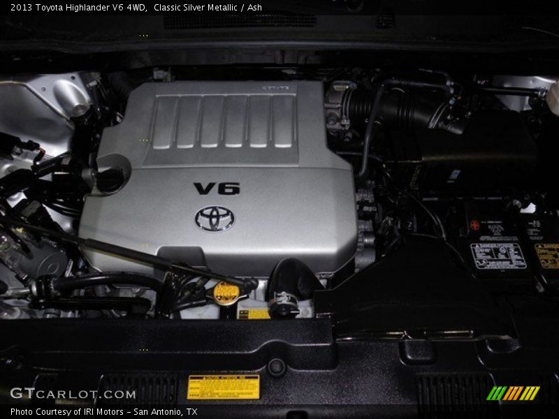 Classic Silver Metallic / Ash 2013 Toyota Highlander V6 4WD