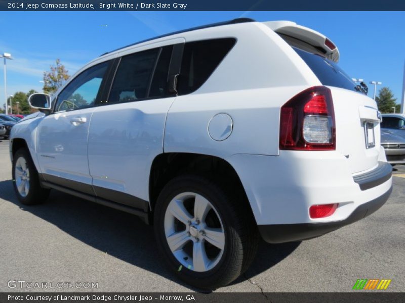 Bright White / Dark Slate Gray 2014 Jeep Compass Latitude
