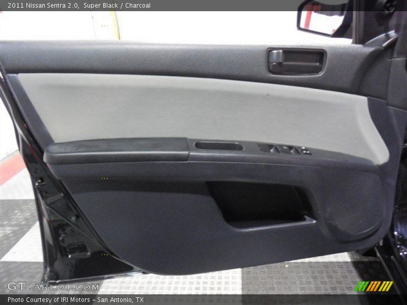 Super Black / Charcoal 2011 Nissan Sentra 2.0