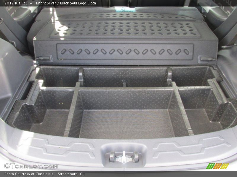 Bright Silver / Black Soul Logo Cloth 2012 Kia Soul +