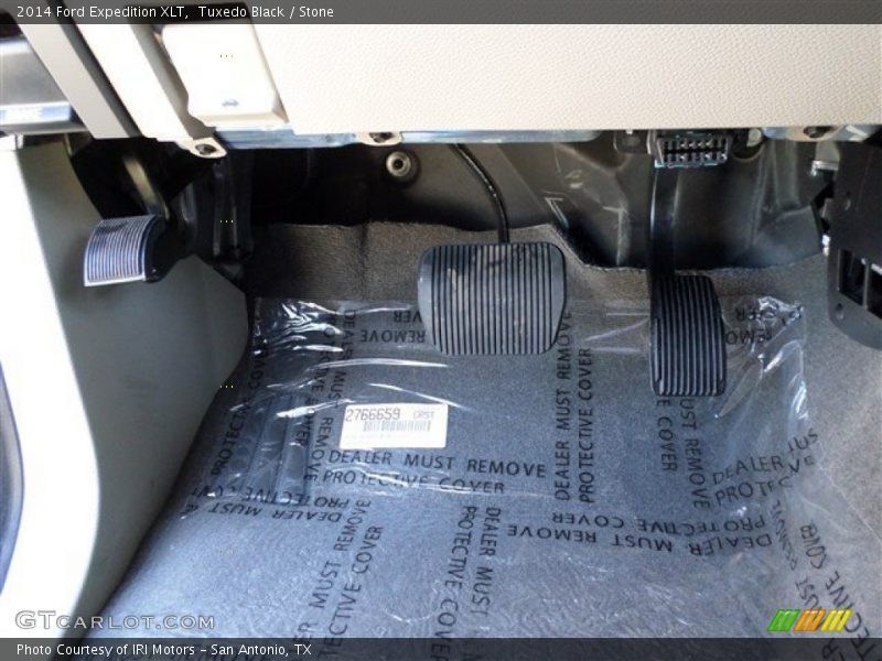 Tuxedo Black / Stone 2014 Ford Expedition XLT