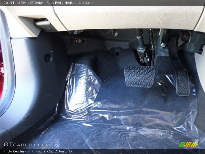 Ruby Red / Medium Light Stone 2014 Ford Fiesta SE Sedan