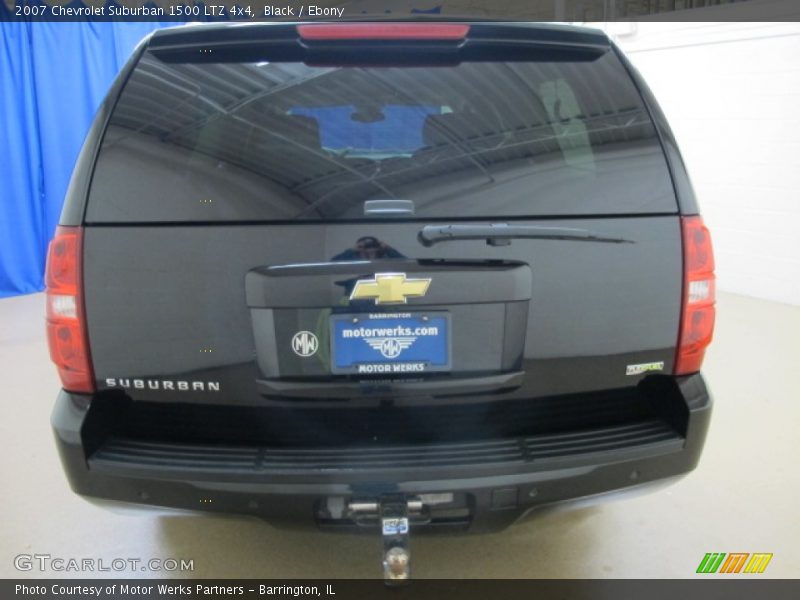 Black / Ebony 2007 Chevrolet Suburban 1500 LTZ 4x4