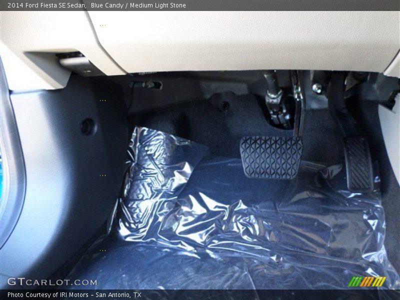 Blue Candy / Medium Light Stone 2014 Ford Fiesta SE Sedan