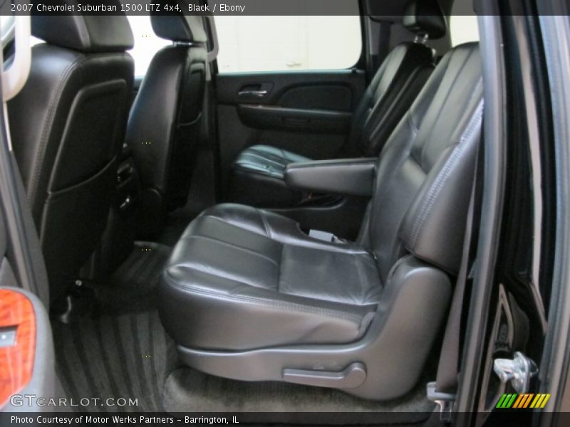 Black / Ebony 2007 Chevrolet Suburban 1500 LTZ 4x4